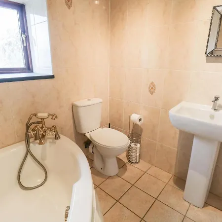 1 Queens Square Holiday home *