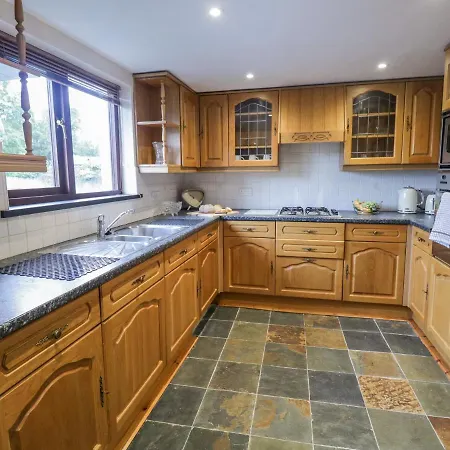1 Queens Square Holiday home *